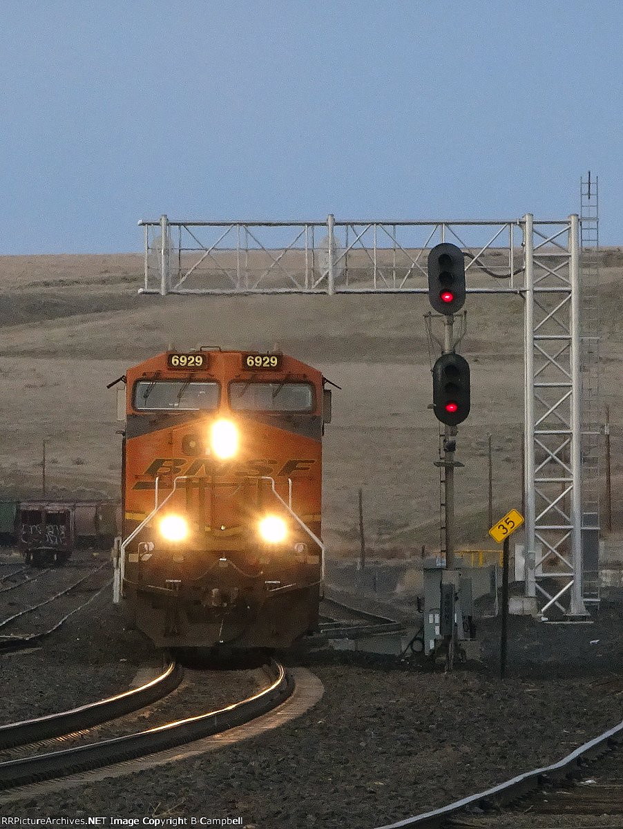 BNSF 6929